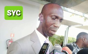 « Ne faites pas parler tout le monde dans ce pays… ».