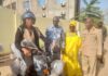 Boké : l’Institut National des Statistiques dote ses agents enquêteurs de huit (08) motos