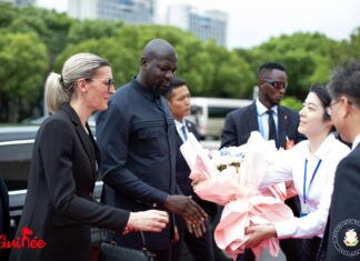 RENFORCEMENT DU PARTENARIAT STRATÉGIQUE DANS LE CADRE DU MÉGAPROJET DE SIMANDOU : LE CHEF DE L’ÉTAT ET LA PREMIÈRE DAME VISITENT LES INSTALLATIONS DU NUMÉRO UN MONDIAL DE L’ACIER BAOWU STEEL À SHANGHAI EN MARGE DU FOCAC
