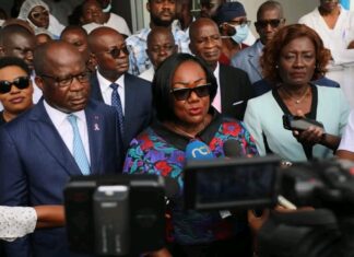 Côte d’Ivoire : Visite d’une délégation gouvernementale au CHU de treichville: constat de la desolidarisation du personnel face au mot d’ordre de grève lancé par la COALISANTE