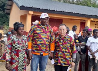 Boké : Remise de l’école primaire du district Tabondéya rénovée par le Consortium SMB-Winning