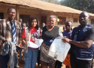 Humanitaire: L’ONG Vision Jeune pour le Développement (VJD) fait don de vêtements aux orphelins de la préfecture de Boké