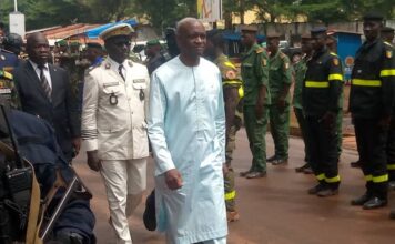 Boké: le ministre Bachir Diallo lance les opérations d’enrôlement et de délivrance des passeports biométriques