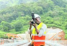 Moustapha Keita : De l’économie à l’objectif, le destin inattendu d’un photographe du Ministère de la Justice et des Droits de l’Homme