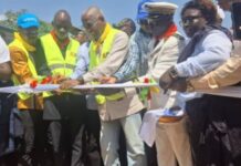 Boké-Santé: Le Premier Ministre, Amadou Oury Bah lance la centrale d’oxygène