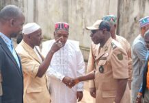 Boké: Le gouverneur poursuit sa tournée de prise de contact dans les coordinations des 14 communautés