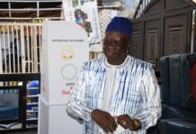 Presidentielle 2025 / Jour du vote : Dr Sékou Koureissy Condé accomplit son devoir civique à Nongo Taady