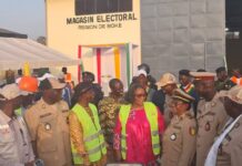 Boké : le ministre Ibrahima Kalil Condé inaugure le magasin électoral régional