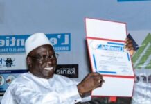 Prix de l’Excellence en leadership : le Dr Koureissy Condé honoré pour son action à la tête de l’ONASUR-E