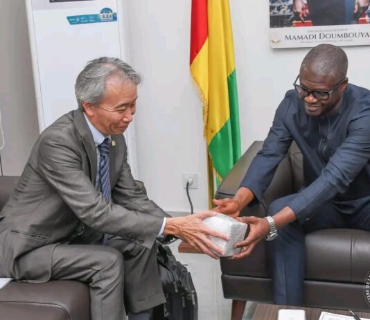 Le Garde des Sceaux, Ibrahima Sory II Tounkara reçoit plusieurs diplomates pour renforcer la coopération judiciaire en Guinée