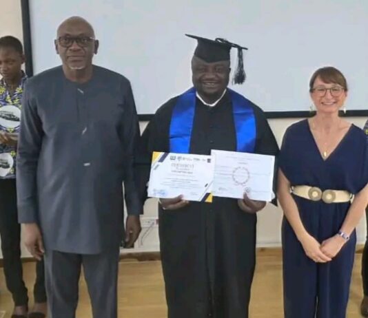 Distinction académique : Maître Pepe Antoine Lam honoré pour l’obtention de son Master en droit maritime