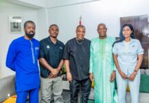 Conakry : Hammadoun Sidibé reçu par le Premier ministre pour la promotion du basketball en Guinée