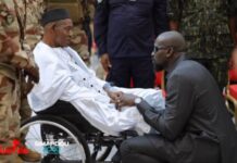 Respect des aînés et devoir de mémoire : Mamadi Doumbouya sous les éloges des anciens combattants