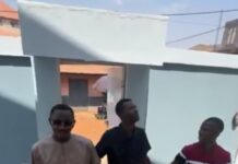 Geste présidentiel : Mamadi Doumbouya offre une villa à l’artiste Fodé Baro