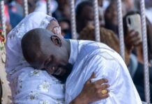 Journée internationale des droits des femmes : le président Mamadi Doumbouya rend hommage aux femmes de Guinée et du monde