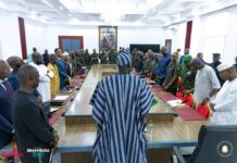 Sécurité nationale : le Président Mamadi Doumbouya préside une réunion exceptionnelle du Conseil Supérieur de Défense Nationale