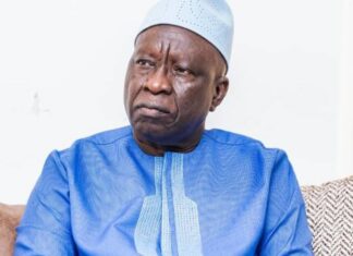 Guinée : Dr Sékou Koureissy Condé appelle à la légalité et au dialogue après la dissolution de 40 partis politiques