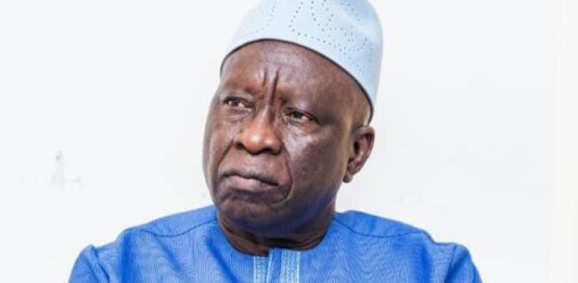 Guinée : Dr Sékou Koureissy Condé appelle à la légalité et au dialogue après la dissolution de 40 partis politiques