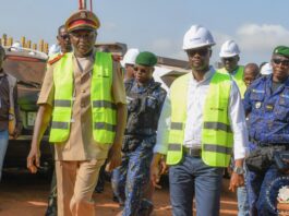 Dubréka : le Garde des Sceaux séduit par l’ambition du futur centre pénitentiaire de Yorokoguiyah