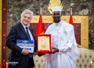 Coopération Guinée-France : Mamadi Doumbouya reçoit l’émissaire d’Emmanuel Macron au Palais Mohammed V