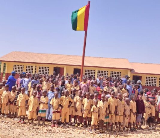 Kinsy/Missira : UMS et la Fondation Wazni réaffirment leur engagement en faveur du développement communautaire à travers la rénovation d’une école