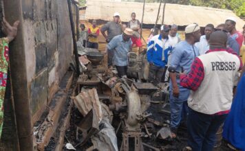 Kindia : un grave incendie détruit une partie du hangar du marché de Débélé Carrefour