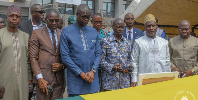 cd0ffc436a5cdb157fbbbe223a3d075e