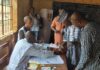 Élections législatives et communales du 31 mai 2026 : le gouverneur de Faranah accomplit son devoir civique et appelle à une participation massive