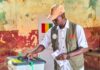Boffa : le préfet Mamadou Ciré Bah vote et supervise le déroulement du double scrutin