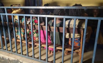 Conakry : plusieurs enfants interpellés lors d’une opération nocturne contre le phénomène des mineurs dans la rue