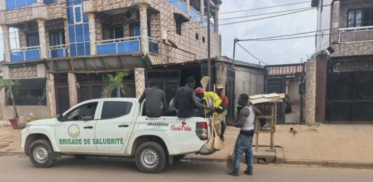 Conakry : des responsables de ménages, chefs de quartier et chefs de secteur interpellés pour des dépôts sauvages de déchets