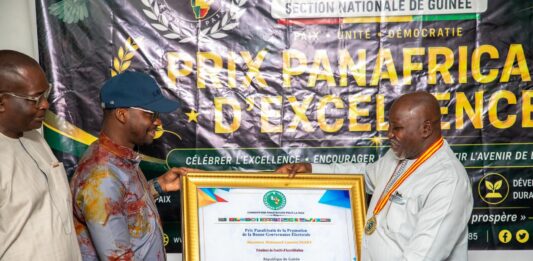 Mohamed Lamine Diaby honoré du Prix Panafricain d’Excellence pour la Promotion de la Bonne Gouvernance Électorale