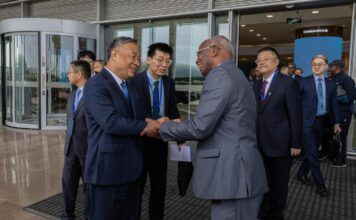 Beijing : Le Premier Ministre Amadou Oury Bah en Chine pour le Forum d’été de Davos 2026