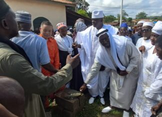 Boké : UMS, aux côtés du Consortium SMB-Winning et d’AMC, mobilise plus d’un milliard de GNF pour la reconstruction de la mosquée de Hamdallaye à Tanènè
