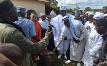 Boké : UMS, aux côtés du Consortium SMB-Winning et d’AMC, mobilise plus d’un milliard de GNF pour la reconstruction de la mosquée de Hamdallaye à Tanènè