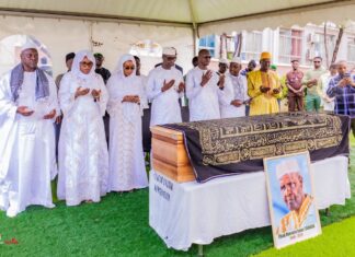 Décès du père du Garde des Sceaux : Ibrahima Sory II Tounkara exprime sa profonde gratitude pour les nombreux témoignages de solidarité