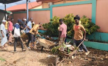 Boké : le Mouvement de soutien à la GMD du secteur 3 de Koulifanya accompagne le nouvel exécutif communal dans l’assainissement de la ville