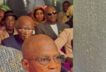 Obsèques de Maître Laye Sano : le Barreau de Guinée rend un vibrant hommage à un avocat d’exception