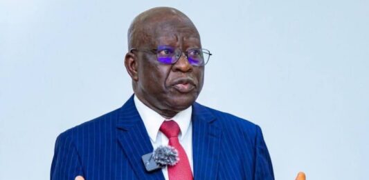 Guinée : Sékou Koureissy Condé appelle à une refondation du dialogue politique à l’approche du 2 octobre