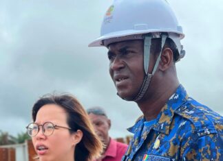 Boffa : le préfet Mamadou Ciré Bah inspecte les travaux de la raffinerie de la SPIC et le chantier de délocalisation du village impacté