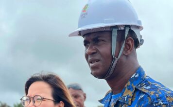 Boffa : le préfet Mamadou Ciré Bah inspecte les travaux de la raffinerie de la SPIC et le chantier de délocalisation du village impacté