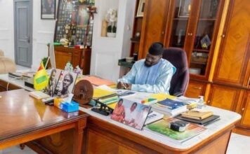 Mamadi Doumbouya réaffirme sa fermeté contre la corruption et annonce une nouvelle organisation administrative
