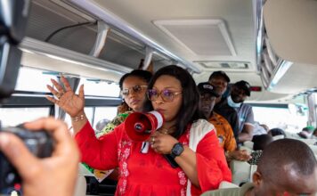 Éboulement de la décharge de Dar-es-Salam : la ministre Camara Djénabou Touré au chevet des sinistrés