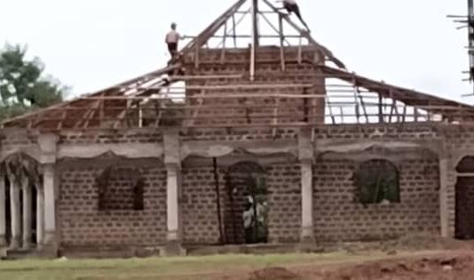 Dinguiraye : les travaux de la mosquée du secteur Soka au point mort, les ressortissants lancent un appel à l’aide