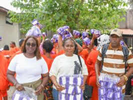 Soutien aux femmes détenues : le ministre de la Justice apporte une assistance aux maisons d’arrêt de Forécariah et Coyah