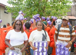 Soutien aux femmes détenues : le ministre de la Justice apporte une assistance aux maisons d’arrêt de Forécariah et Coyah
