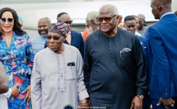 Après l’abandon des poursuites, Ernest Bai Koroma regagne la Sierra Leone