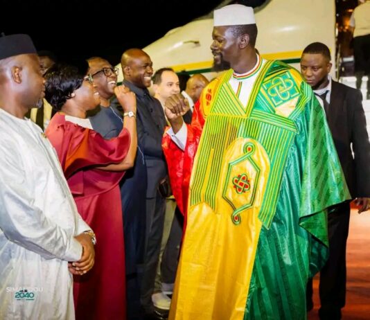 Visite d’État en Côte d’Ivoire : Mamadi Doumbouya accueilli dans la ferveur à Abidjan