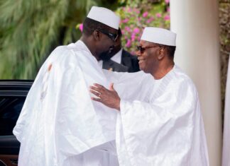 Coopération Côte d’Ivoire–Guinée : Alassane Ouattara et Mamadi Doumbouya réaffirment leur volonté de renforcer les relations bilatérales