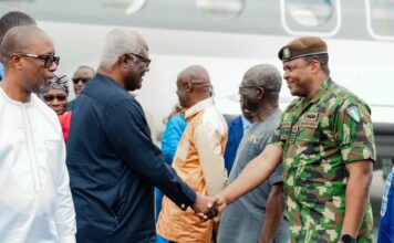 Sierra Leone : la CEDEAO salue le retour de l’ancien président Ernest Bai Koroma